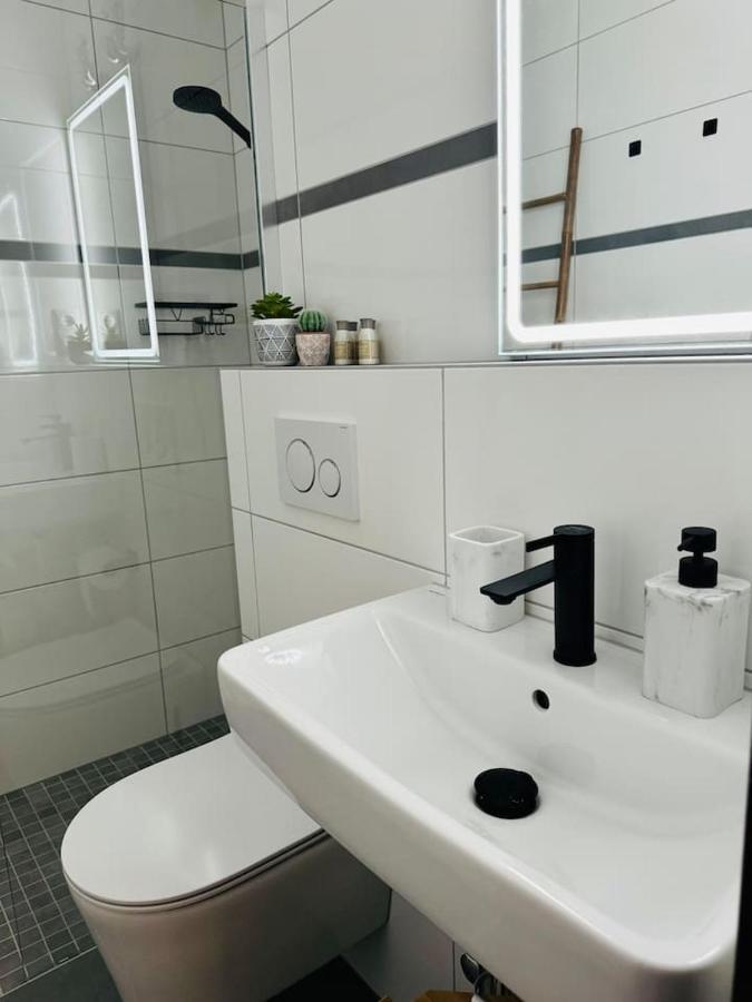 Klassen Stay - Design Studio In 11 Etage - Tolle Aussicht - Sauna, Pool - Netflix Ланштайн Екстер'єр фото